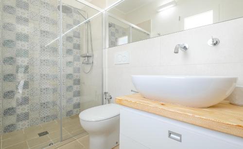Salve Villa | Villa Aloha - Torre Pali: Oceanfront Retreat with Pool