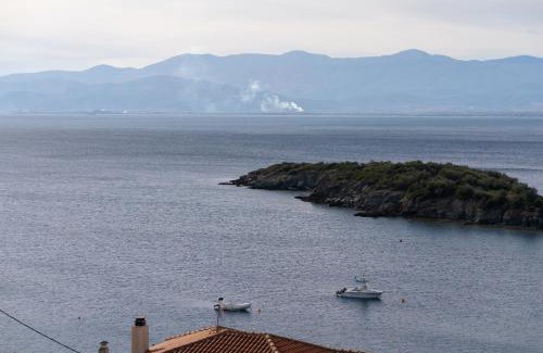 Volos Villa | Experience Villa Sea View: 4-Star Child-Friendly Retreat