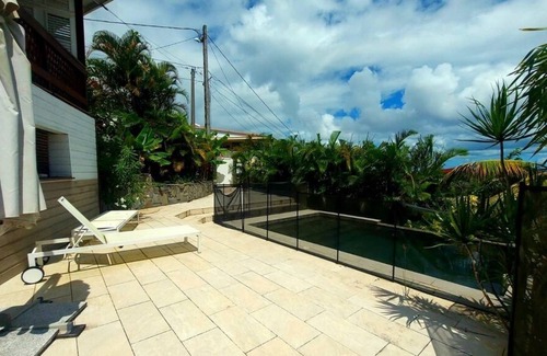 Schoelcher Villa | Villa Alpinia, architect's house with swimming pool