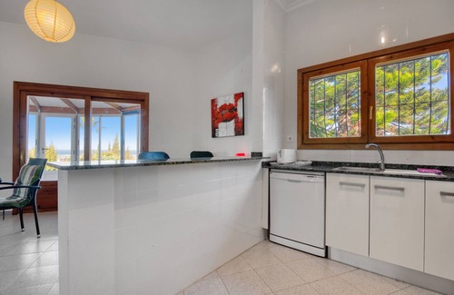 Denia Villa | Villa 'Alta': Private Pool Retreat with Ocean Views & Wi-Fi