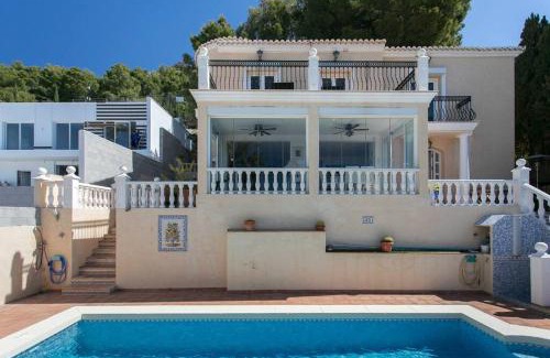 Altea la Vella Villa | Villa Altea Hills: Oceanfront Oasis with Heated Pool