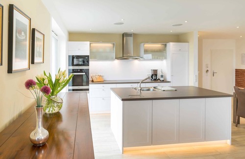 Sassnitz Apartment | Villa am Kreidebruch: Family-Friendly Holiday Apartment