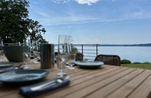 Meersburg House | Idyllic Villa am See with Private Lake Access for Families