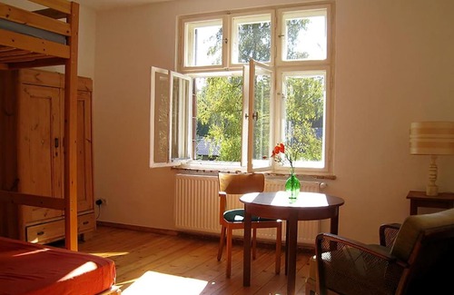 Biesenthal Villa | Family-Friendly Villa am See Near Berlin - Rated 9/10