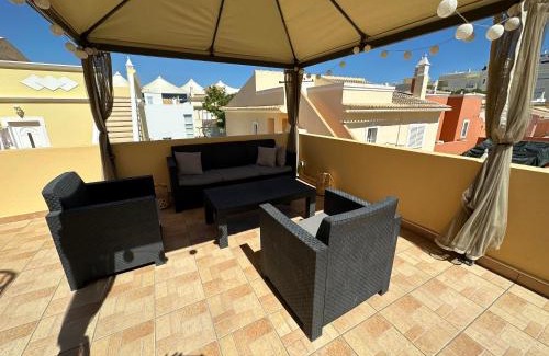 Olhao Apartment | Guest Rated: Villa Amalia in Olhão - Family-Friendly Stay