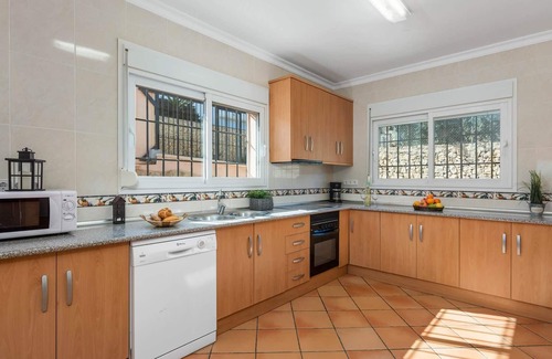 Calpe Villa | Villa Amanda - Pet-Friendly Oasis with Oceanfront Views
