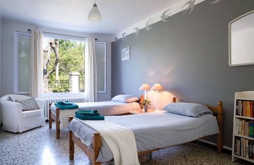 Reillanne Villa | Villa Amande: Idyllic Retreat in Historic Reillanne, Provence