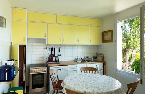 Reillanne Villa | Villa Amande: Idyllic Retreat in Historic Reillanne, Provence