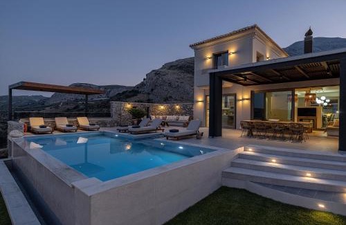 Asites Villa | Villa Amavi - Private Heated Pool with Oceanfront Bliss