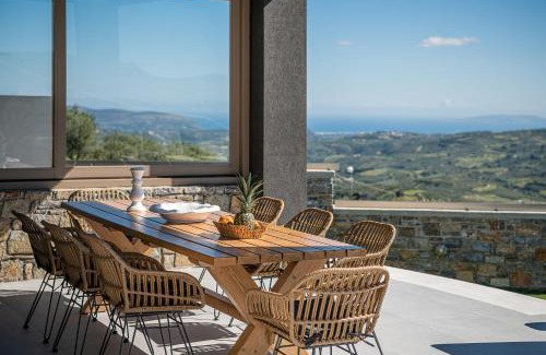 Asites Villa | Villa Amavi - Private Heated Pool with Oceanfront Bliss