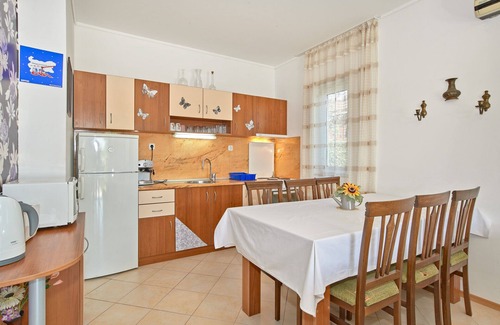 Bryastovets House | Villa Amber with Pool - Ideal for Families in Sunny Beach
