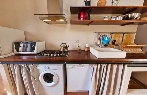 Brenna Apartment | Discover Villa Amedeo Raffaello - Family-Friendly Escape