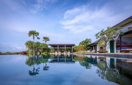 Sawangan Villa | Beachfront Villa Amita: 4-Star Luxury near Pandawa