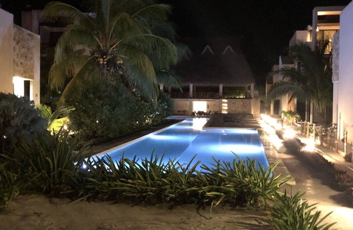 Telchac Puerto Villa | Beachfront Villa Amore 8: Relaxing Retreat in Antalea