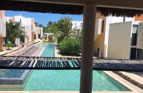 Telchac Puerto Villa | Beachfront Villa Amore 8: Relaxing Retreat in Antalea