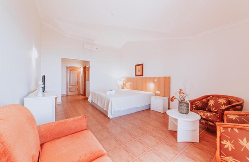 Prazeres House | Oceanfront Villa Amore: Rated 9/10 with Hot Tub & Breakfast