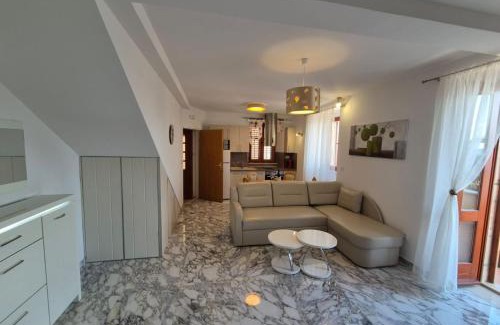 Mlini Apartment | Guest Rated: Villa Ana Apartments - Ideal Family Getaway