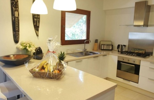 Morne de Depoudre Villa | Villa Anakao: Oceanfront Retreat with Private Pool & Spa