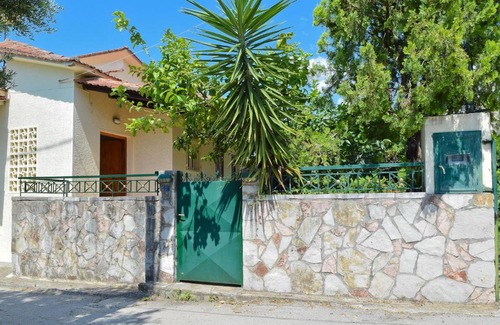 Patras House | Discover Villa Anastasia: Ocean View & Family-Friendly Stay
