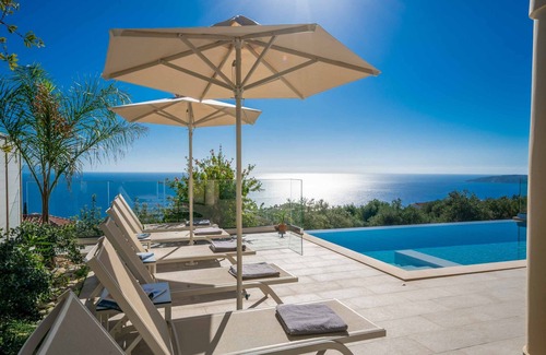 Vlachata Villa | Villa Andriana - Cozy Three Bedroom Villa with Pool