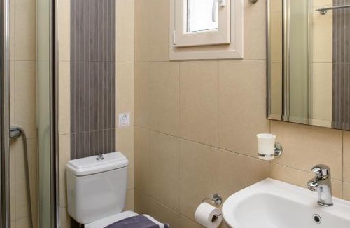 Aegiali Apartment | Discover Villa Andromeda: Family-Friendly Retreat, Rated 9.7