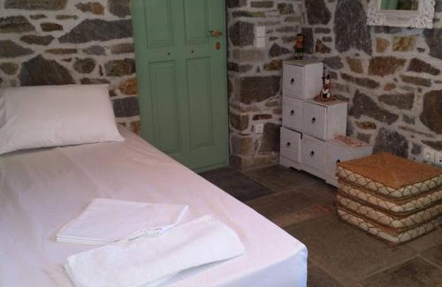 Livadi Villa | Villa Anemi: Family and Pet Friendly Retreat Awaits