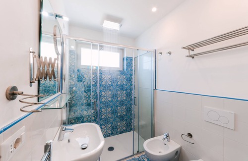 Positano House | Villa Anfitrite: Top-Rated Spa Retreat with Family Amenities