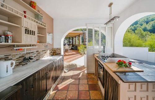 Teulada Villa | Villa Angeles Blanco: Family-Friendly Retreat with Pool