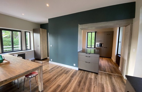 Donville-les-Bains Villa | Villa Anglo-Normande with Ocean View - Guest Rated 9.6