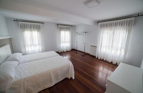 Boo Villa | Experience Family Comfort at Villa Anievas - Rated 8.5/10