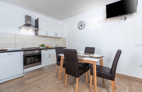 Kastelir-Labinci Villa | Relax at Villa Anima: Pet-Friendly Retreat in Kastelir