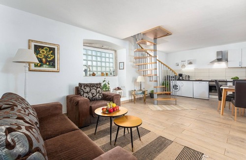Kastelir-Labinci Villa | Relax at Villa Anima: Pet-Friendly Retreat in Kastelir