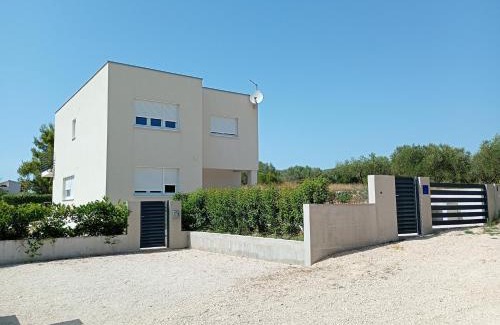 Kozino Villa | Child-Friendly Villa Anita Kožino: 4-Star Guest Rated 10/10