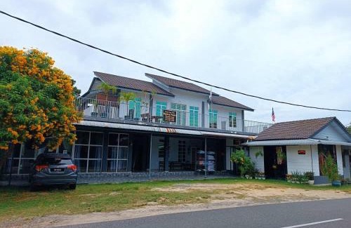 Dungun House | Experience Villa Anjung Tamu with Oceanfront Bliss