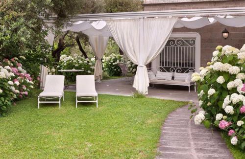 Sant'Agata sui Due Golfi Bed & Breakfast | Villa Annabelle: Guest Rated 10/10 with Restaurant & Breakfast