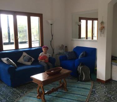 Campo nell'Elba Apartment | Villa Anna: Pet-Friendly Retreat with Hot Tub & Breakfast