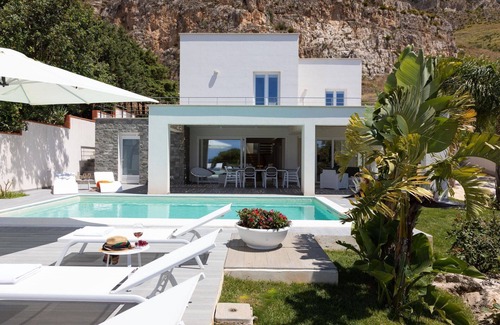Pizzolungo Villa | Villa Annalisa - Family-Friendly Retreat in Pizzolungo