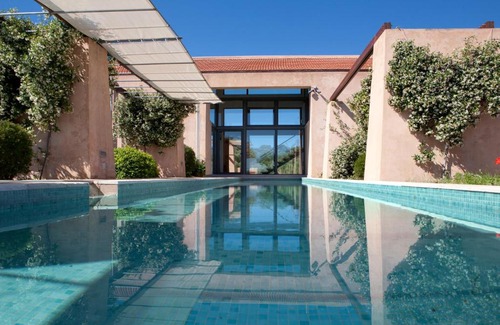Kontomari Villa | Villa Annaniko: Premier Stay with Pool and Hot Tub