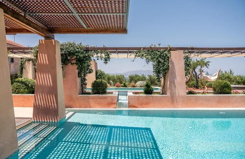 Kontomari Villa | Villa Annaniko: Premier Stay with Pool and Hot Tub