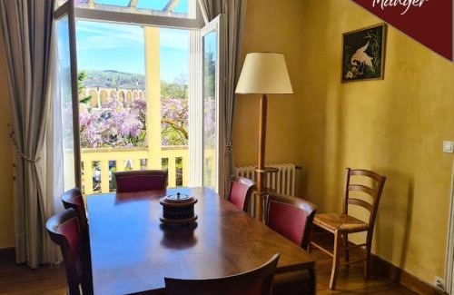Le Puy d'Alon House | Relax at Villa Annee 30: Terrace, Garden & Family-Friendly