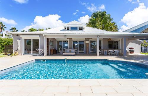 Dampierre Villa | Villa Anse Vinaigri: Beach Access, Family-Friendly Amenities
