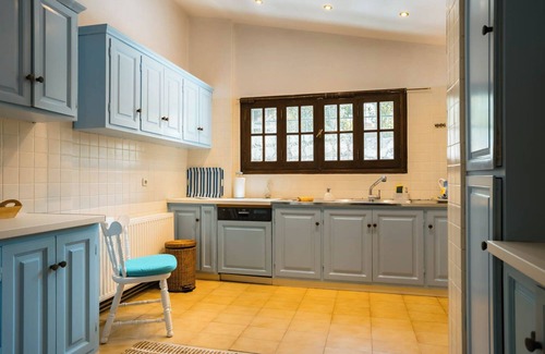 Kommeno Villa | Villa Anser - Four Bedroom Villa, Sleeps 10
