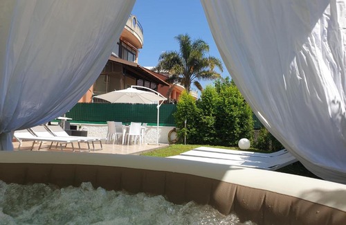 Riposto House | Delightful Villa Antares with Pool and Hot Tub Amenities