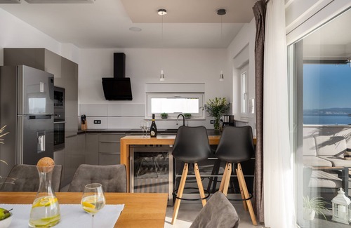 Omis Villa | Villa Antares: En-Suite Bedrooms with Heated Pool & Spa