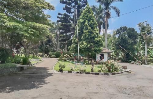 Sukabumi Hotel | Family-Friendly Retreat at Villa Anyelir Yustik Mitra