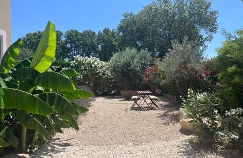 Saint-Etienne-du-Gres House | Villa Aprile: Family-Friendly Retreat with Pool & 9.5 Rating