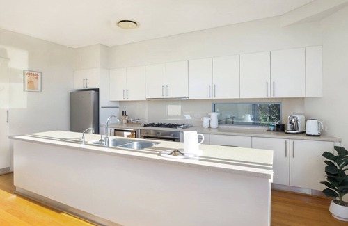 Blue Bay House | VILLA AQUA ONE | views, near beach | Accom Holidays