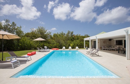 Plum Bay Villa | Villa Arawak: Oceanfront 4BR Retreat with Pool & Views