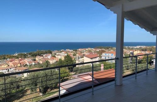 Pietrapaola Apartment | Beautiful Sea View Retreat with Parking for Families