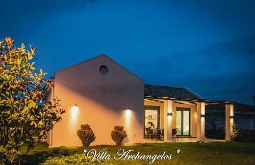 Zalongo Villa | Villa Archangelos: Guest Rated 9.7, Family & Pet Friendly